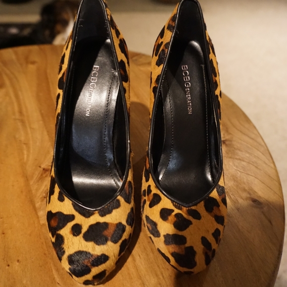 Pumps - Picture 4 of 4